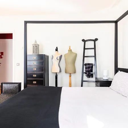 Plum Guide - Braganza Apartman