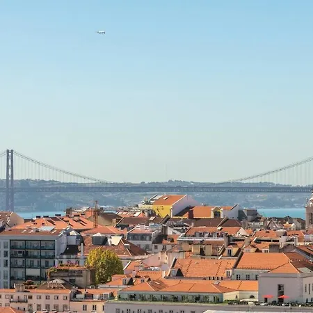 Plum Guide - Braganza Apartman
